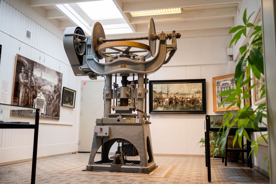 Nederlands Tegelmuseum tegelpers