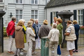 Rondleiding (groep) door historisch Oirschot