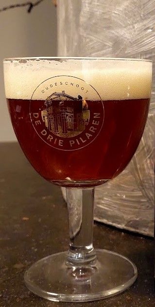 Dit echte Trappistenglas ontvang je gratis tijdens de Vrolijcke Pubquiz & Bierproeverij