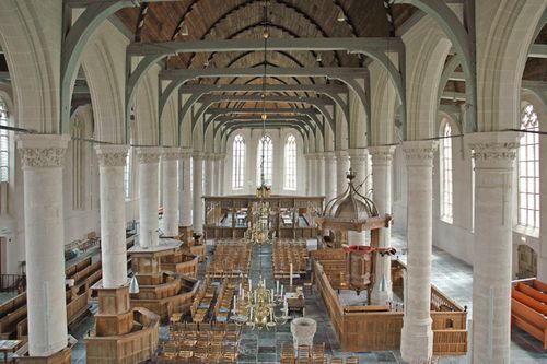 De binnenkant van de Grote Kerk in Monnickendam
