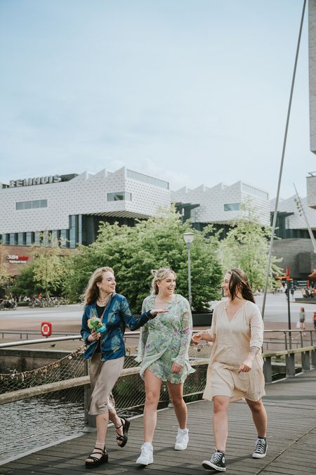 Eemhaven girls walk