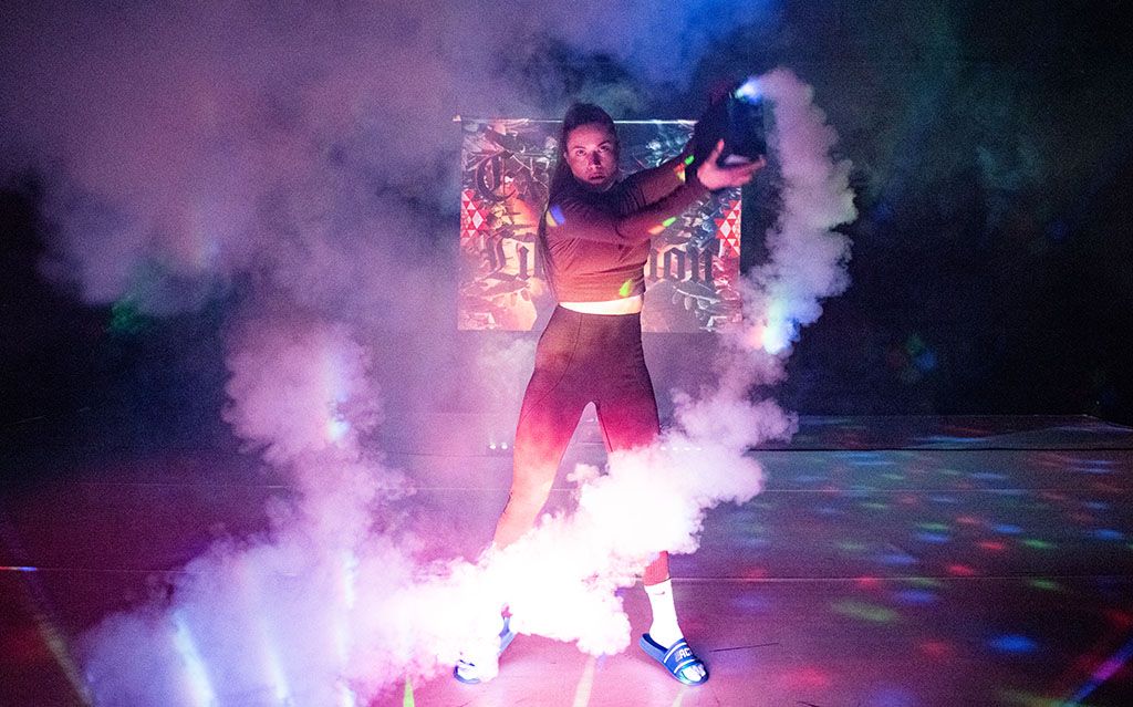 Annica Muller: THIS IS FUCKING CHAOS