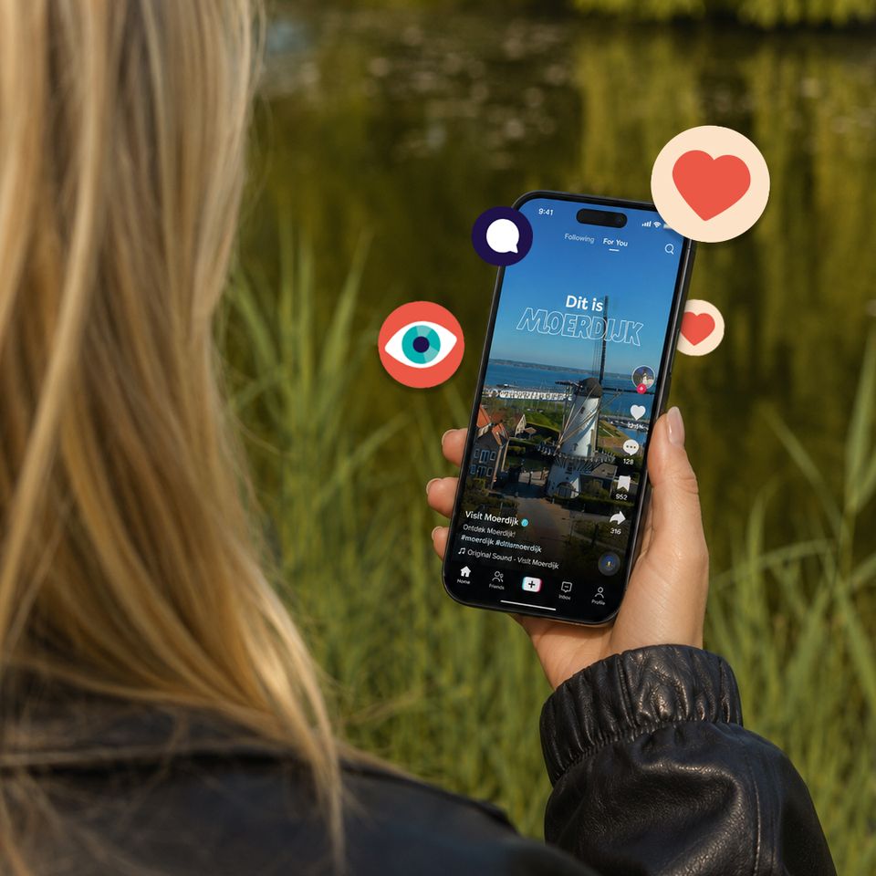 telefoon met dit is moerdijk in het scherm