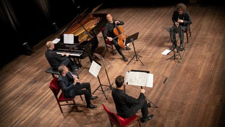 Het Collectief: Crippled Symmetry