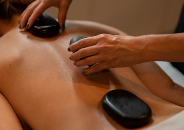 Spa One hot stone massage