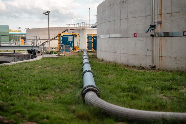 Leiding van rioolwaterzuivering Boxte