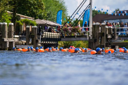 Swim to fight cancer