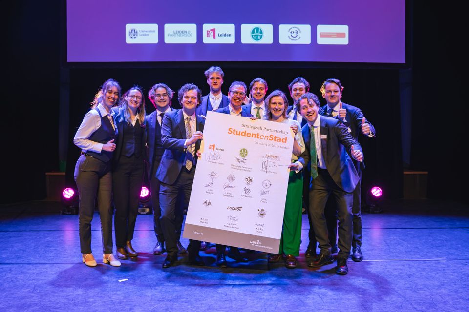 Ondertekening Strategisch Partnerschap 2026 in de Stadsgehoorzaal Leiden