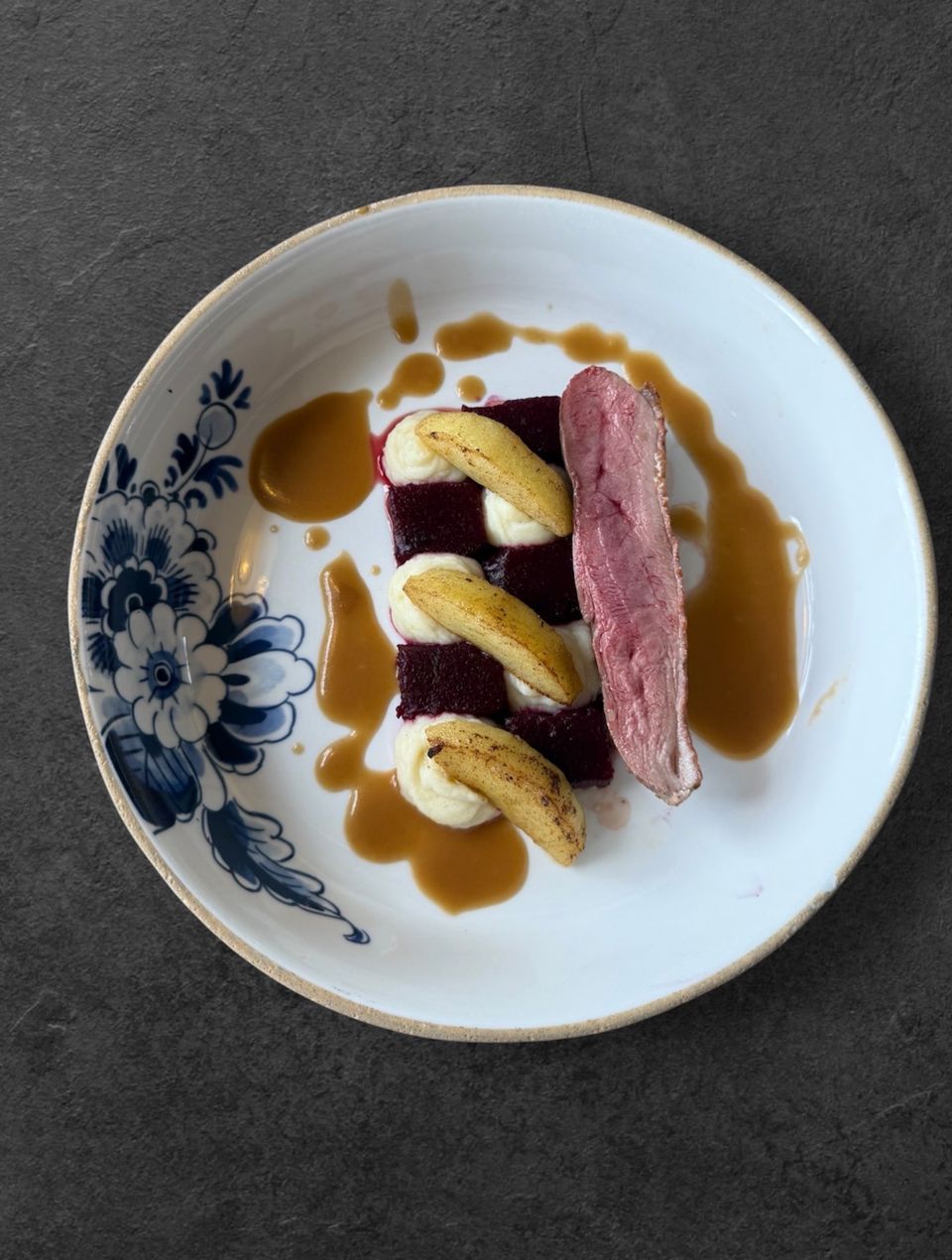 Bord met eten Brasserie De Taanketel