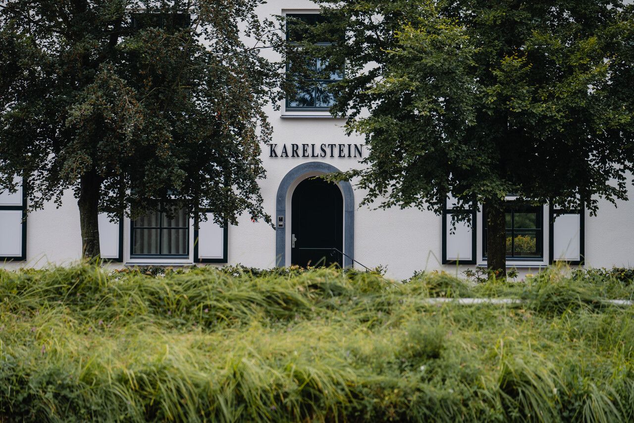 Detail vooraanzicht herenhuis Karelstein