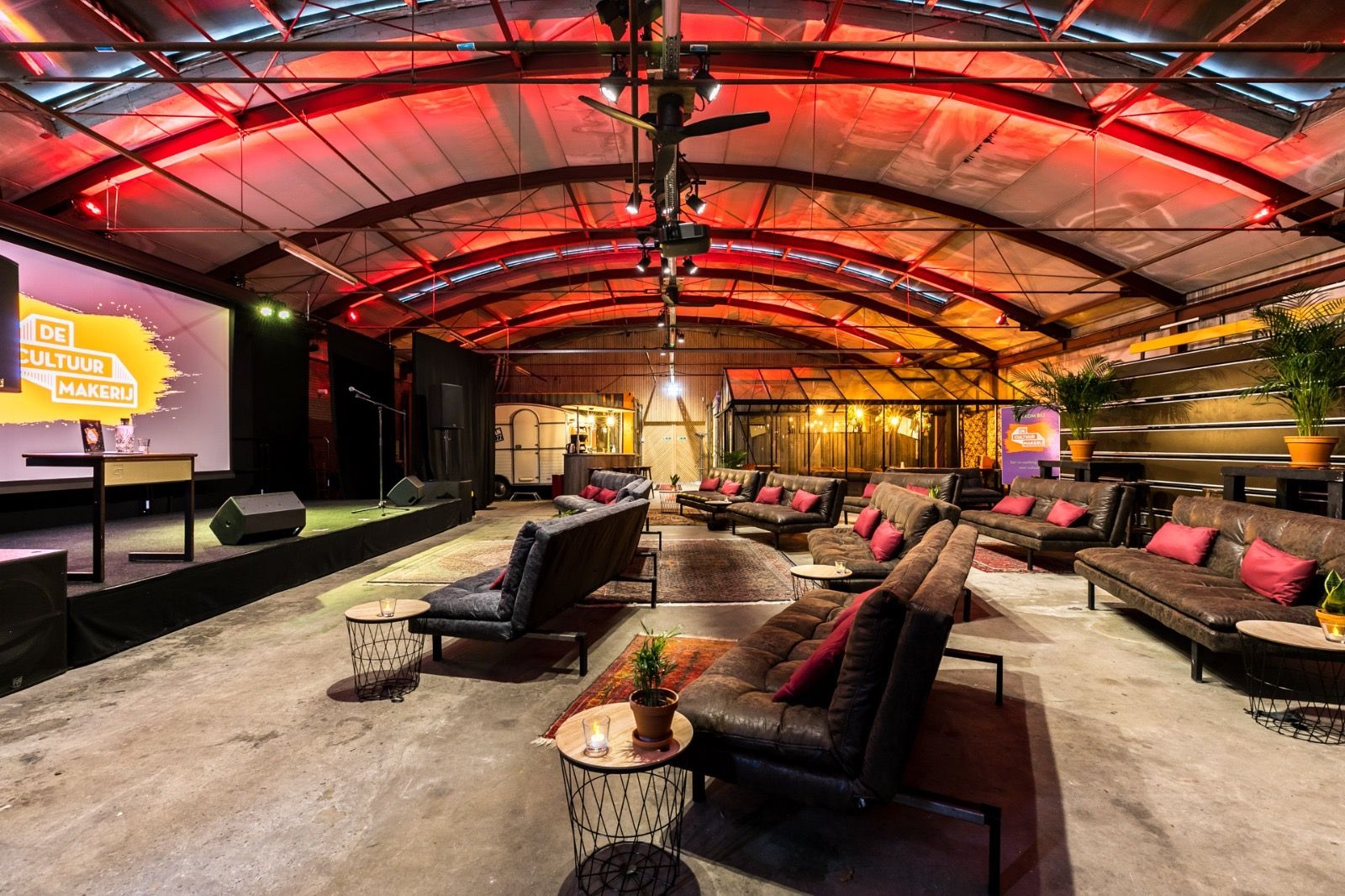 De grote zaal van de Cultuurmakerij