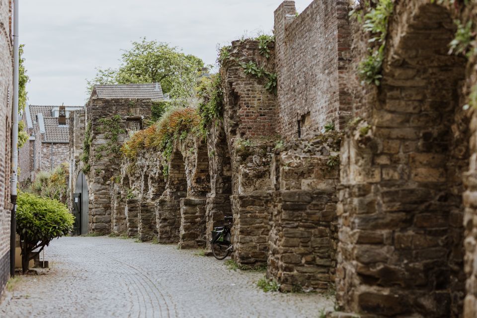 Stadsmuur Lang Grachtje Jekerkwartier Maastricht