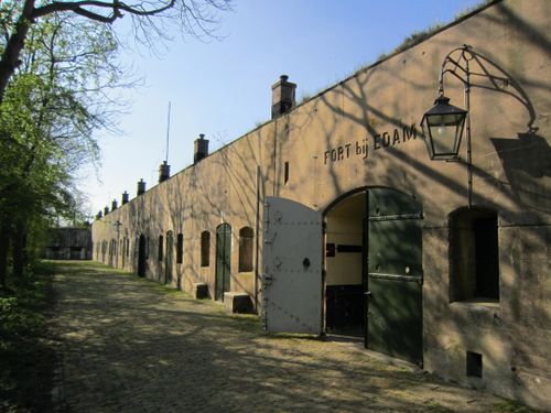De buitenkant van Fort bij Edam