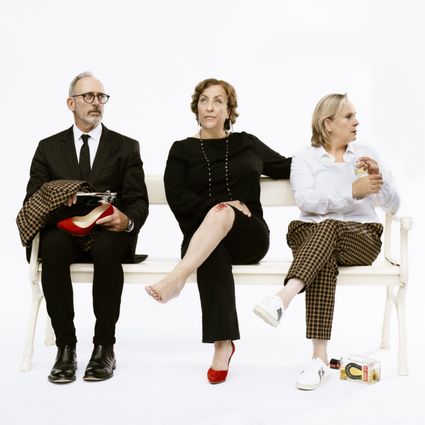 Foto van Nol Havens, Karin Bruers en Marjolein Heesters die op 19 en 20 december 2025 een theateravond verzorgen bij Hotel Bent in Oisterwijk