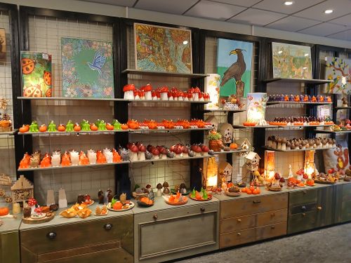 Allerlei kaarsen van Fred's Kadoshop & kunstatelier
