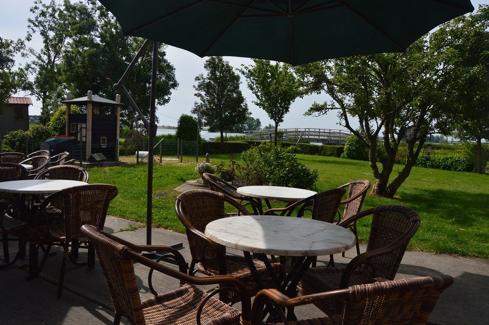 Terras van Theetuin Uitdam