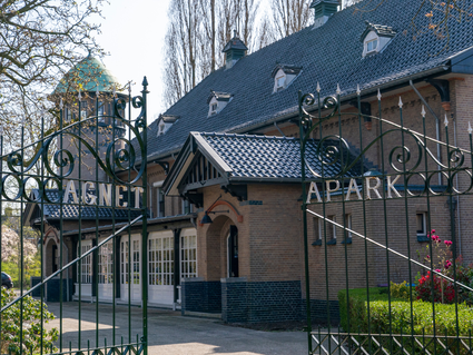 de ingang van het agnetapark in Delft
