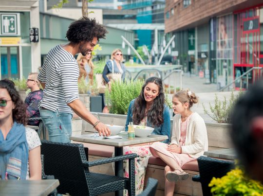 Op het terras in Almere Centrum