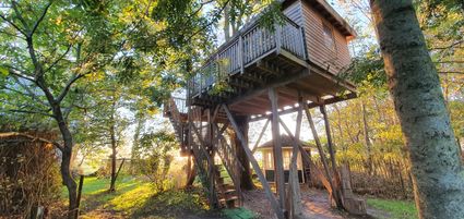 boomhut 'het kraaiennest' in het kleine paradijs