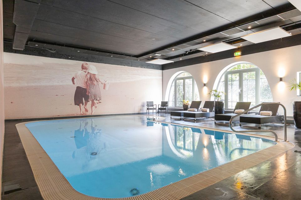 Binnenzwembad van Parkhotel Horst