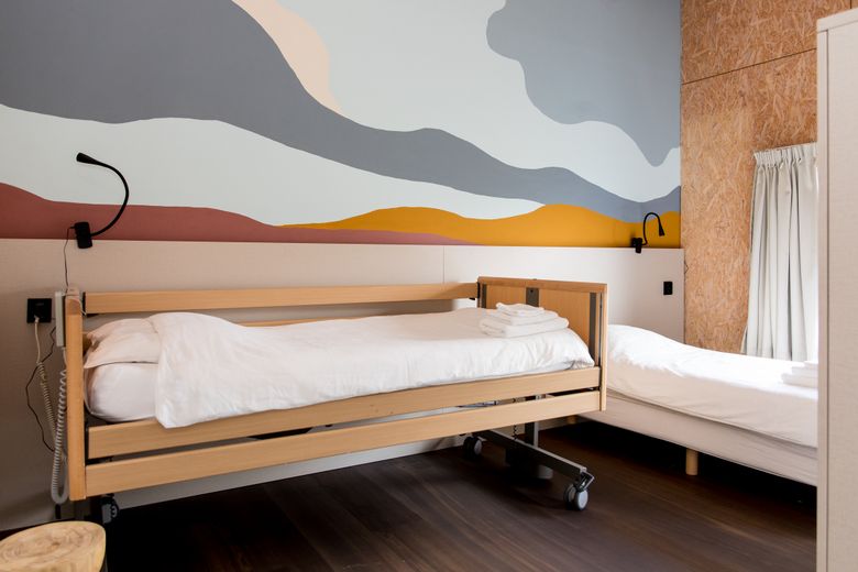 In elk appartement is een hoog-laagbed aanwezig