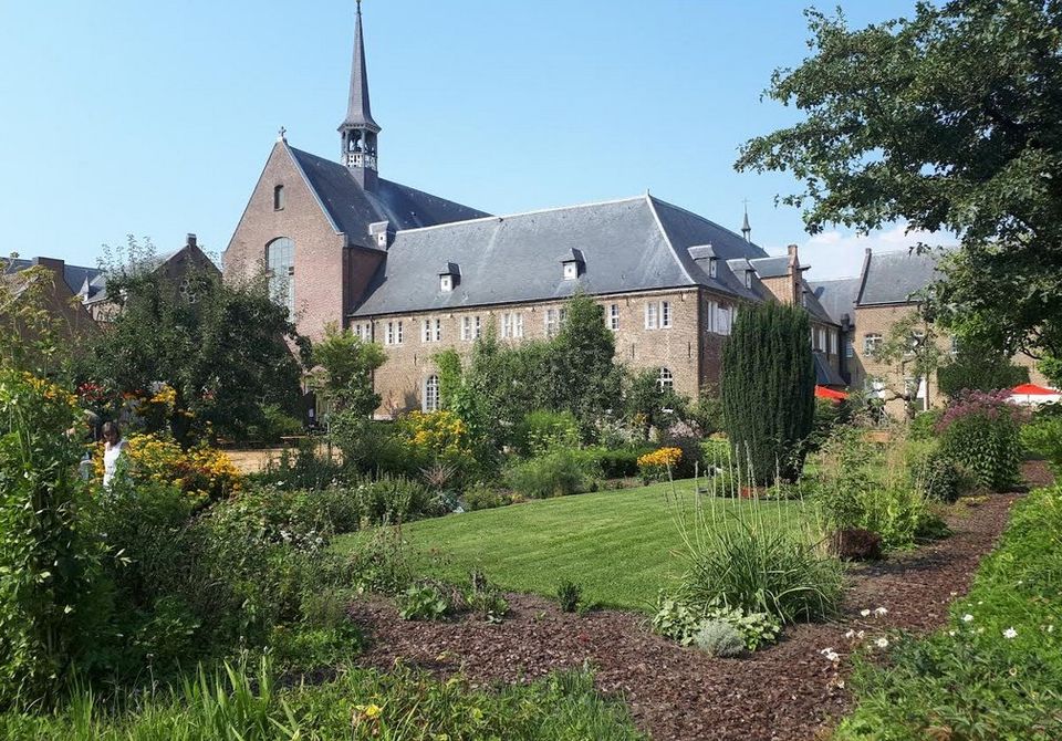 Kloostertuin Hof van Lof