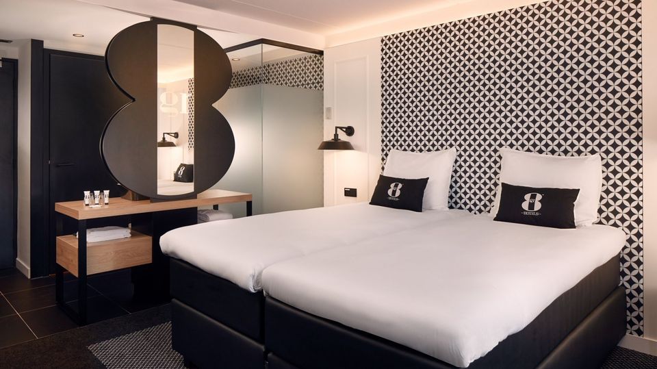 Bed in kamer