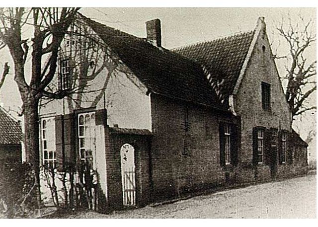 oude foto van het karmelietessenklooster voor de her-ingebruikname in 1931