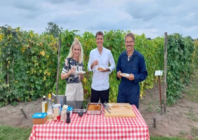 Henk Kerkers en Manfred Albrecht bij Klokhuis op tv