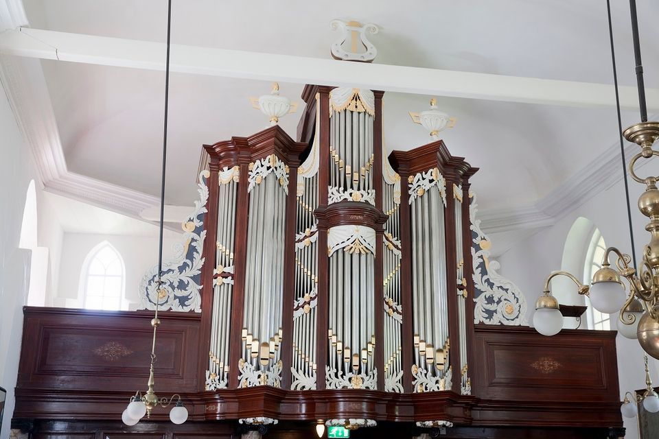 Foto Van Oeckelenorgel: Jelte Oosterhuis; foto organist: eigen foto