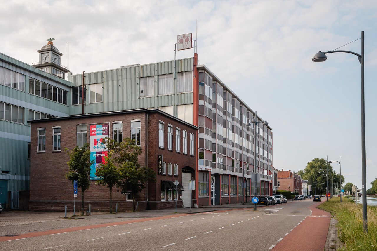 Het gebouw van textielfabrikant Raymakers.