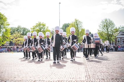 Advendo 80 jaar bij de Streetparade in Sneek