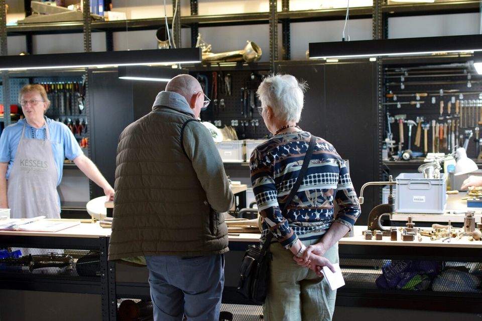 Bezoekers in het Kessels Museum in Tilburg