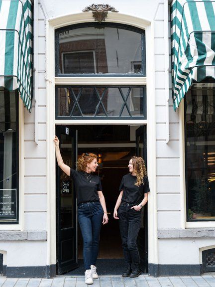 Eigenaressen, moeder en dochter, Miriam en Lindy