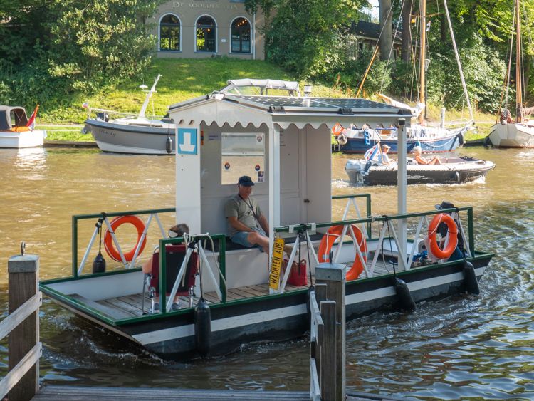 Passagiers worden koninklijk vervoerd