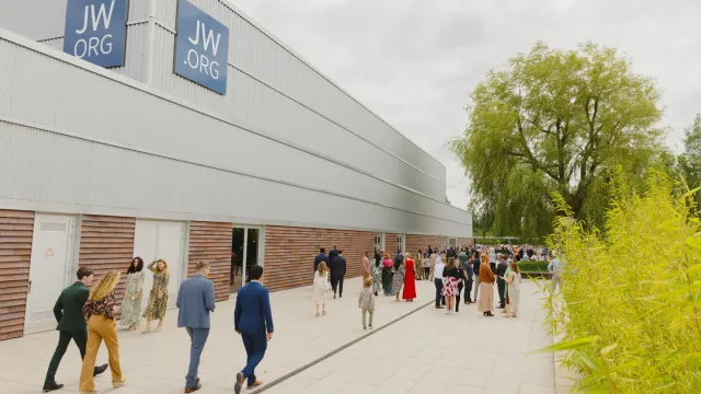 jehovah witnesses church