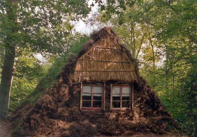 Traditionelle Plaggenhütte im Veenpark