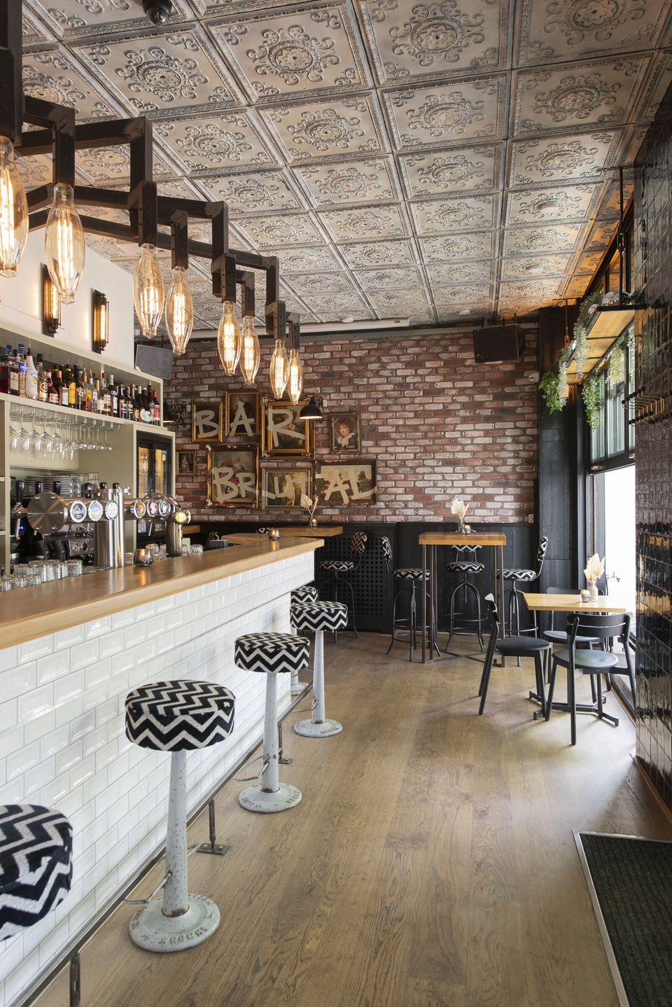 Bar Brutal interior 
