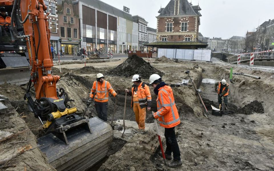 Archeologisch onderzoek in 2022 bij de Waag en het Waagplein in Leeuwarden