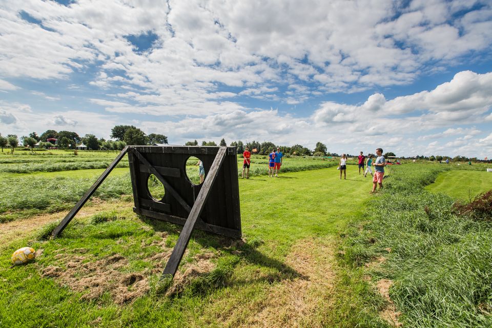 Een sfeerimpressie van de activiteit voetgolf bij Buitenplaats Kameryck in Kamerk