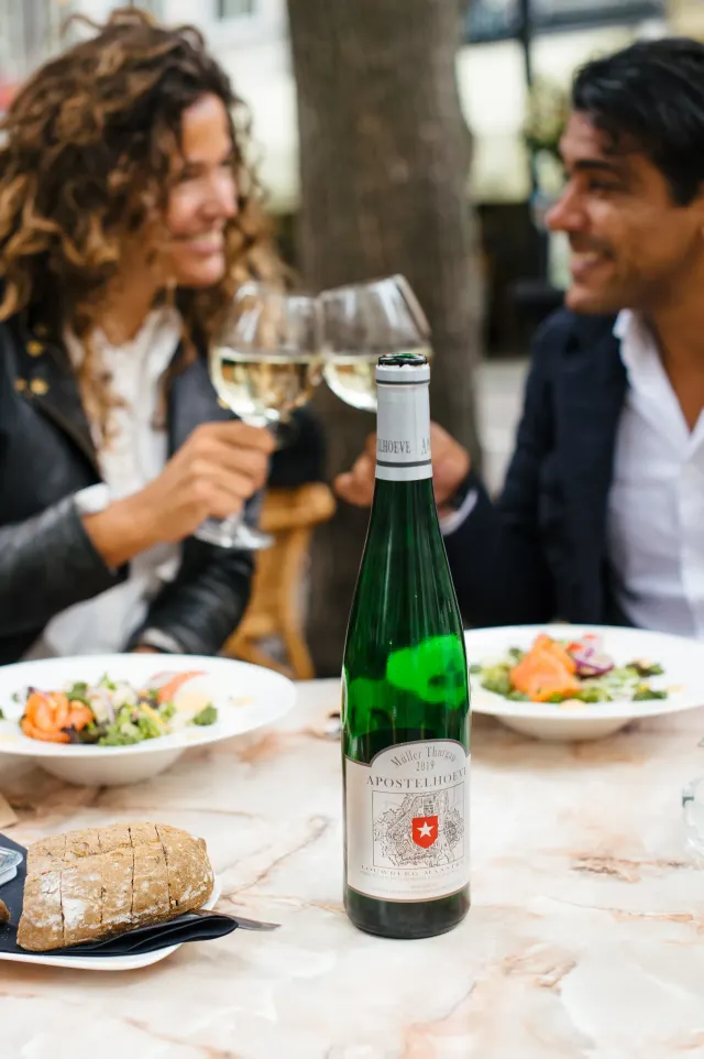 Apostelhoeve Maastricht wine toast