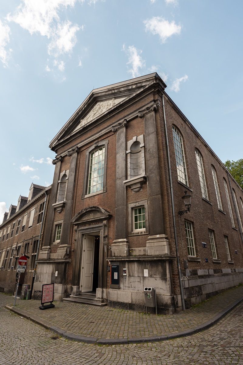 Bonnefantenklooster where Universiteit Maastricht is located