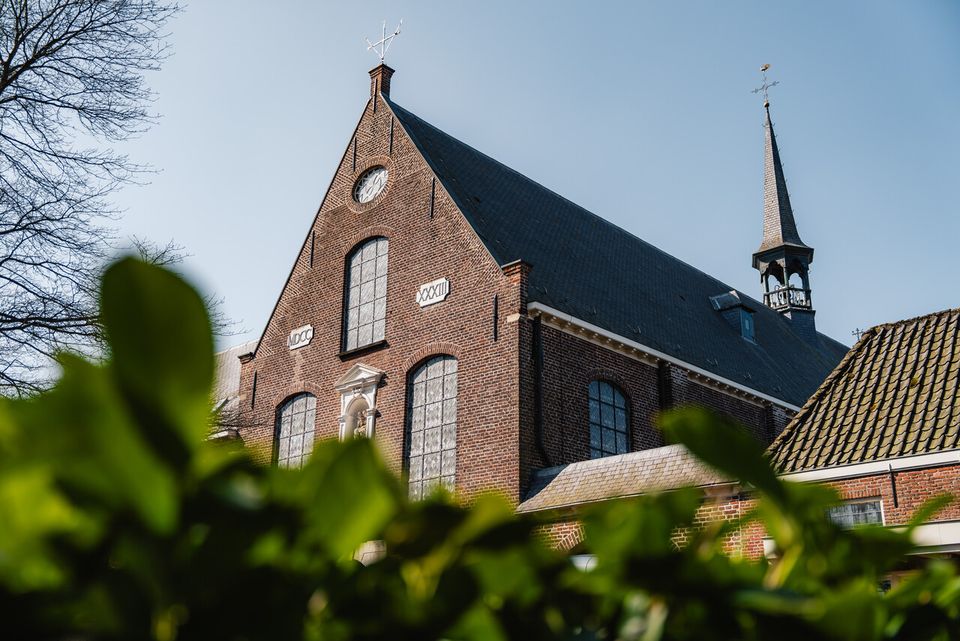 Voormalig Emmausklooster Velp onderaf detail