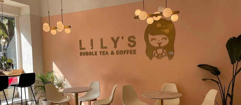 Binnen Lily's Bubble Tea & Coffee gelegen in het centrum van Delft