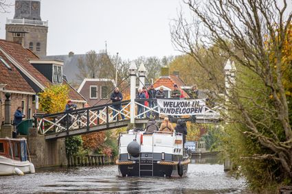 denkend aan holland elfstedentocht varen in hindeloopen