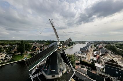 Luchtfoto van korenmolen de Eendracht