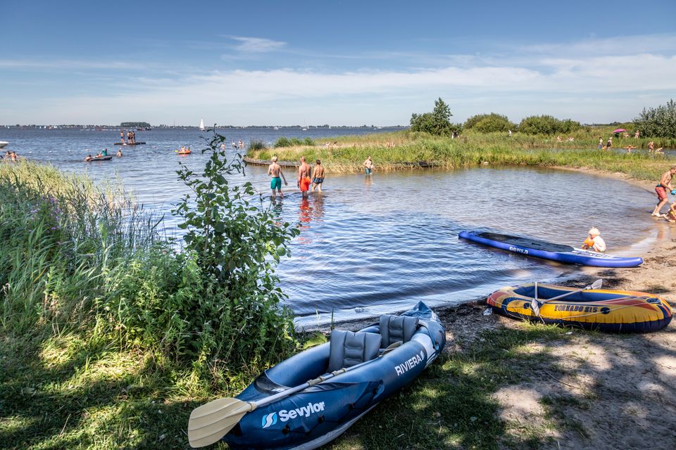 Strandje De Baaier in Sloten.