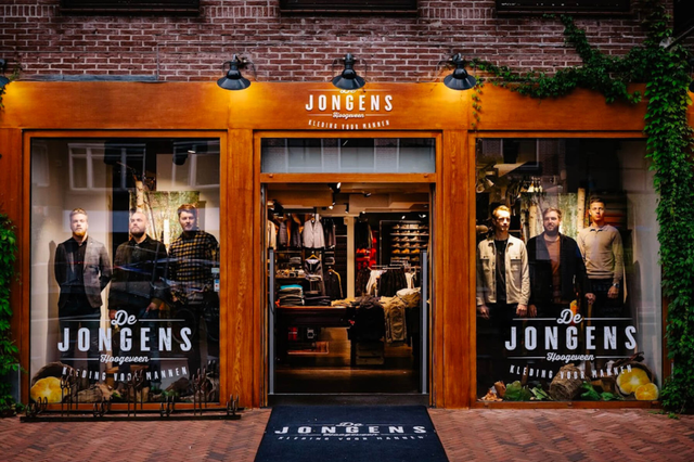Das Schaufenster von De Jongens in Hoogeveen.