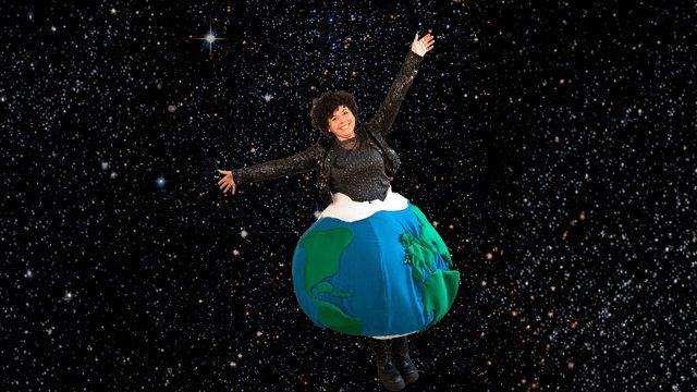 Mariska vliegt door de ruimte