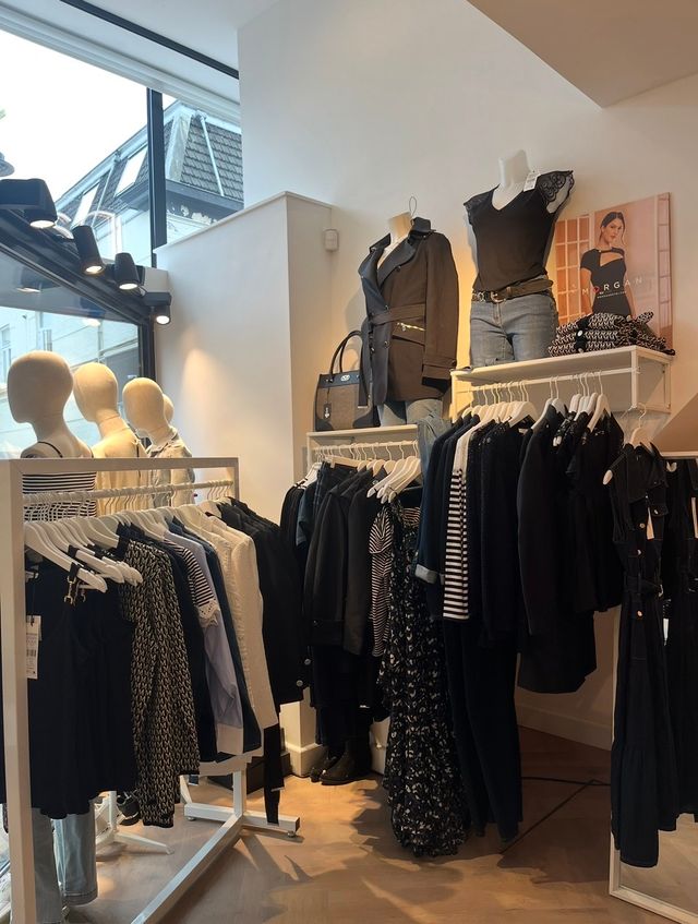 Darcey & Dolls interieur